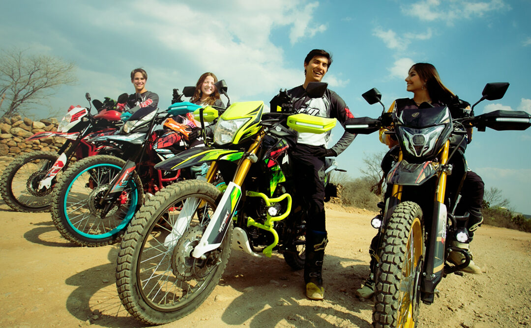 Uno de los factores más determinantes en esta tendencia es el aspecto económico. Ya sea para ahorrar dinero o generar ingresos, los jóvenes han encontrado en ITALIKA una herramienta que les permite moverse con libertad y autoemplearse para apoyar a la economía familiar.